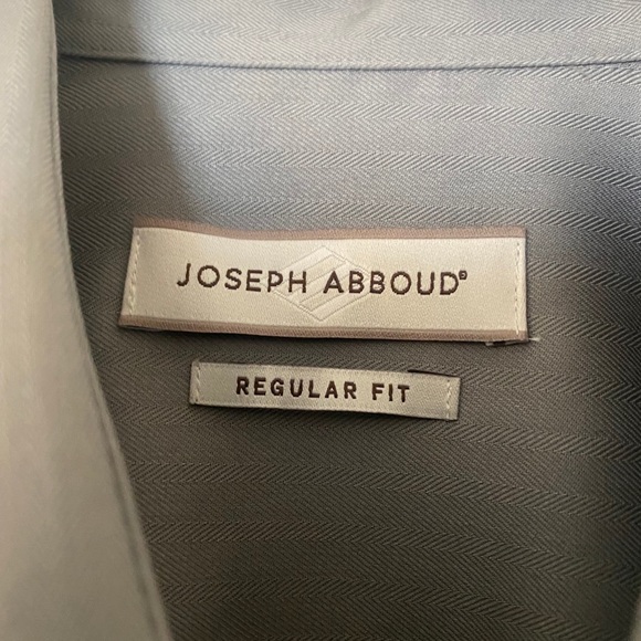 Men’s Joseph Abboud Grey Dress Shirt. - Picture 5 of 5